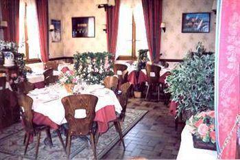 Hotel Auberge De La Bonde Logis Ланже Экстерьер фото