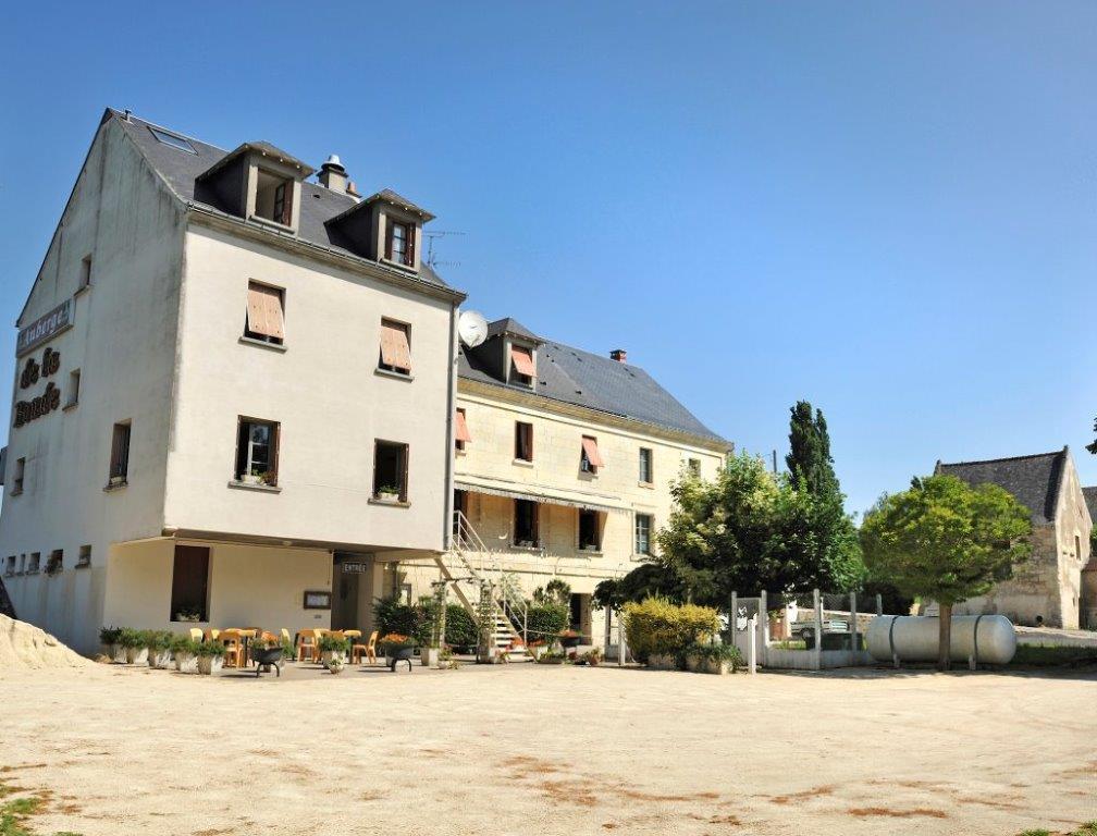Hotel Auberge De La Bonde Logis Ланже Экстерьер фото